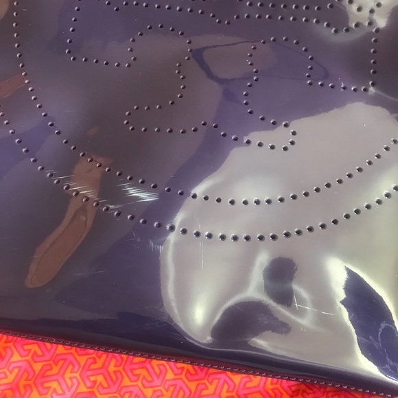 Tory Burch Patent Leather Tote - Picture 6 of 7